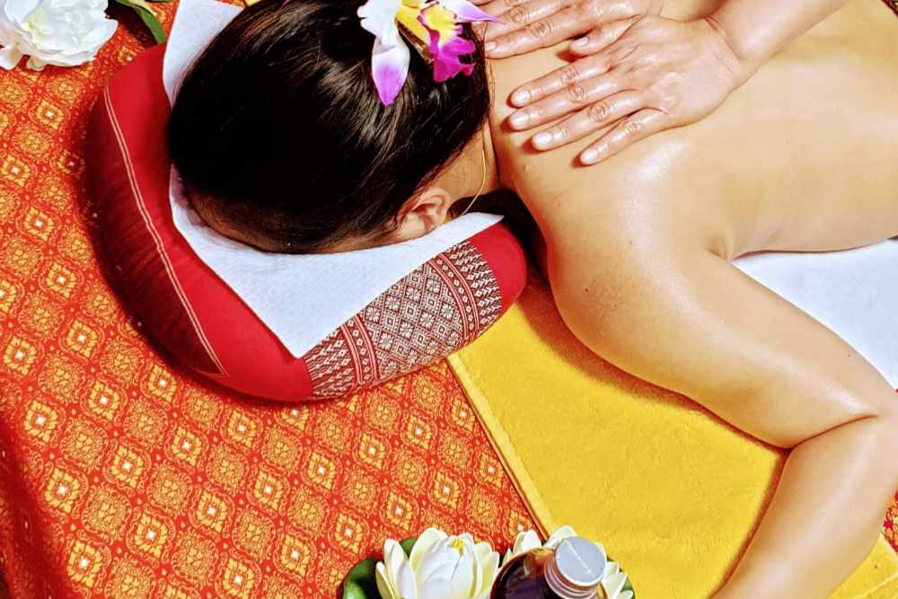 Massage Eines Kunden Wird Erotisch